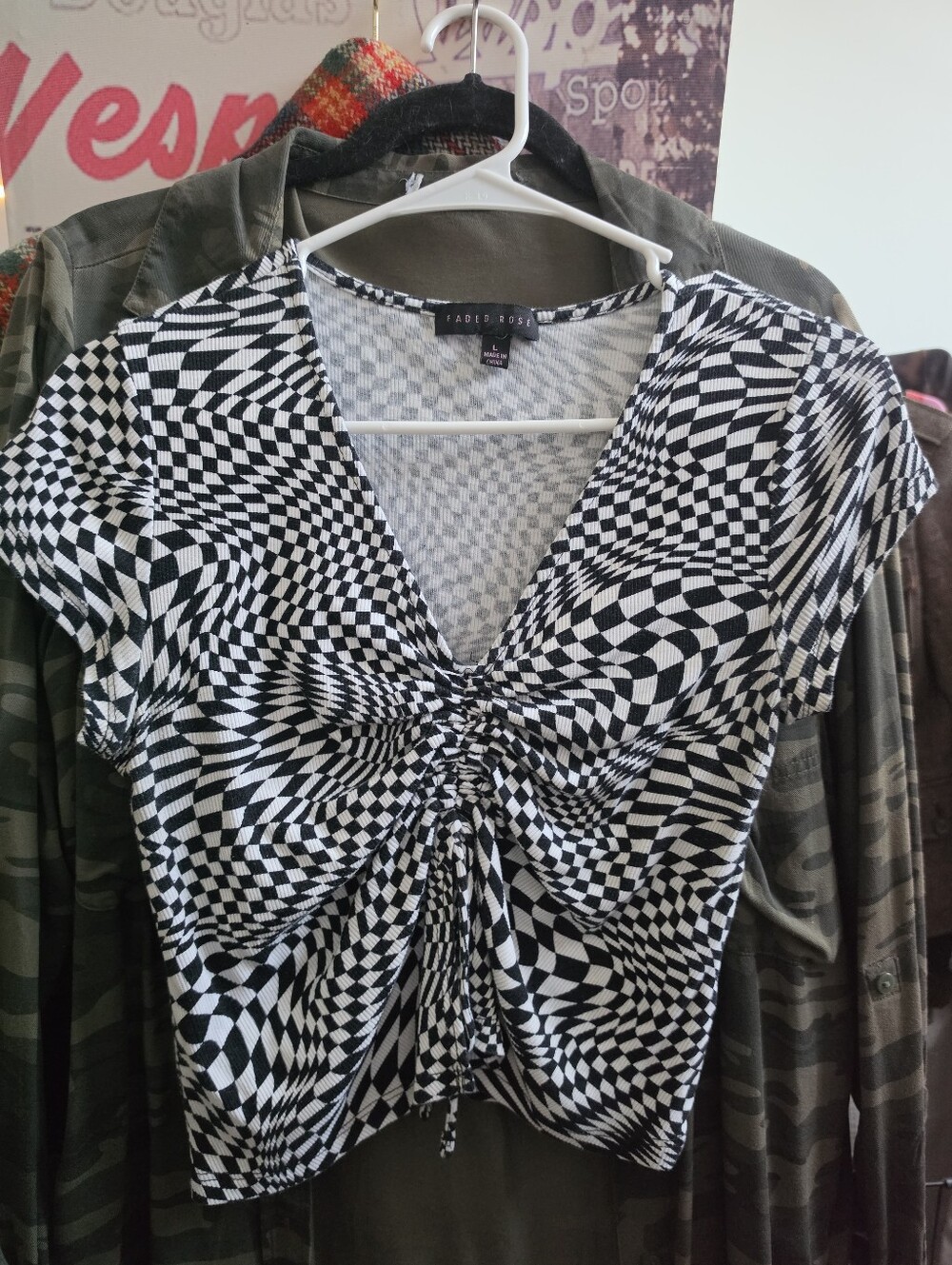 Black & White Ruched Front V-Neck Top
